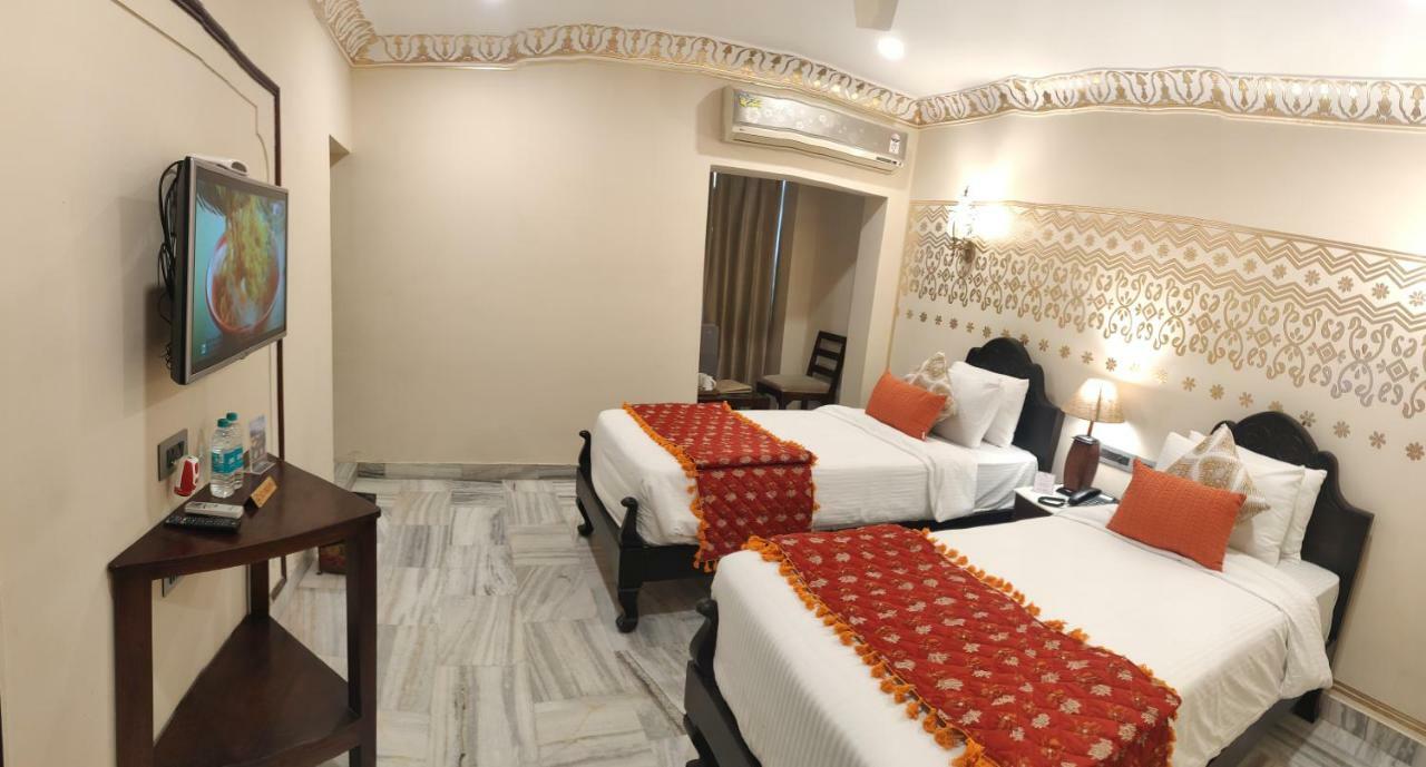 Laxmi Palace Heritage Boutique Hotel Джайпур Екстериор снимка